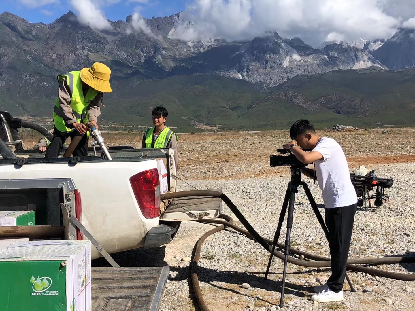 国务院新闻办公室发布《新时代的中国农村公路发展》白皮书