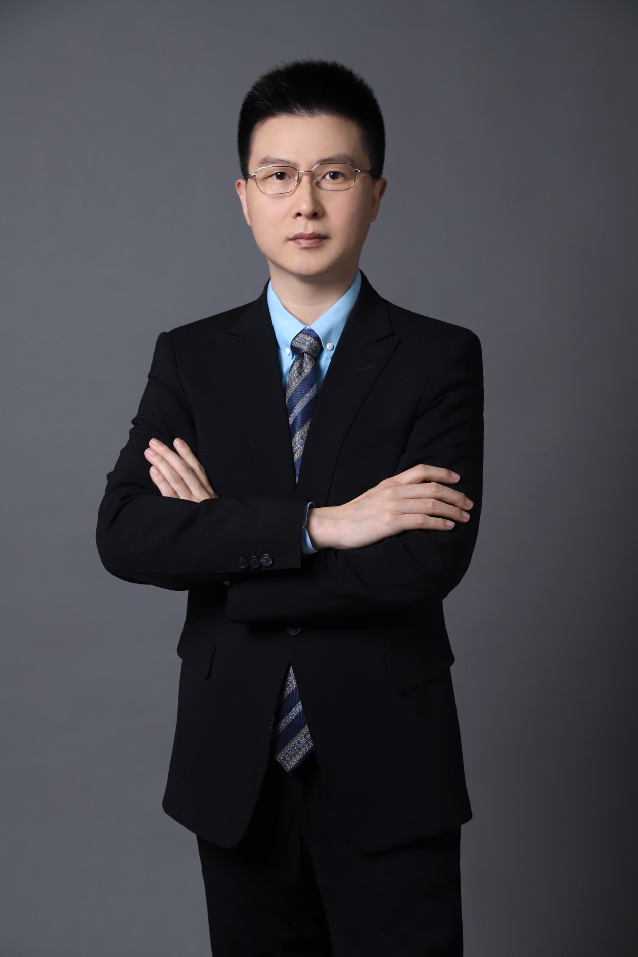 严控风险攻守兼备 在均衡成长中追求收益