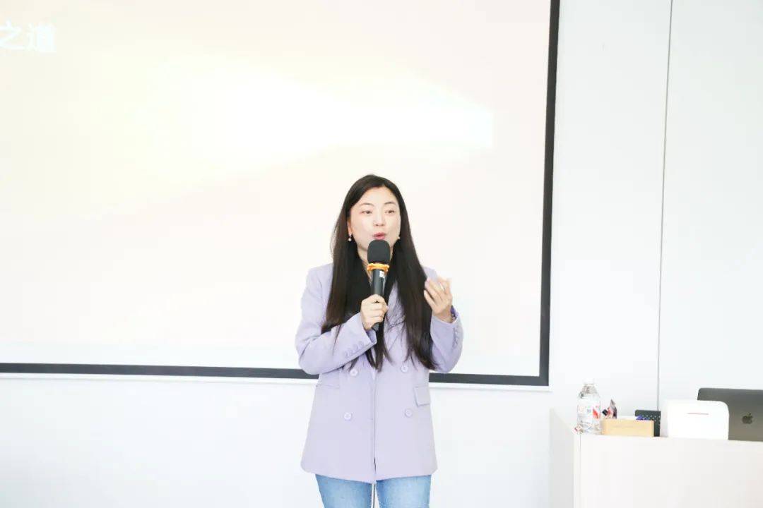 2024年度中国保险鼎峰50人论坛举办