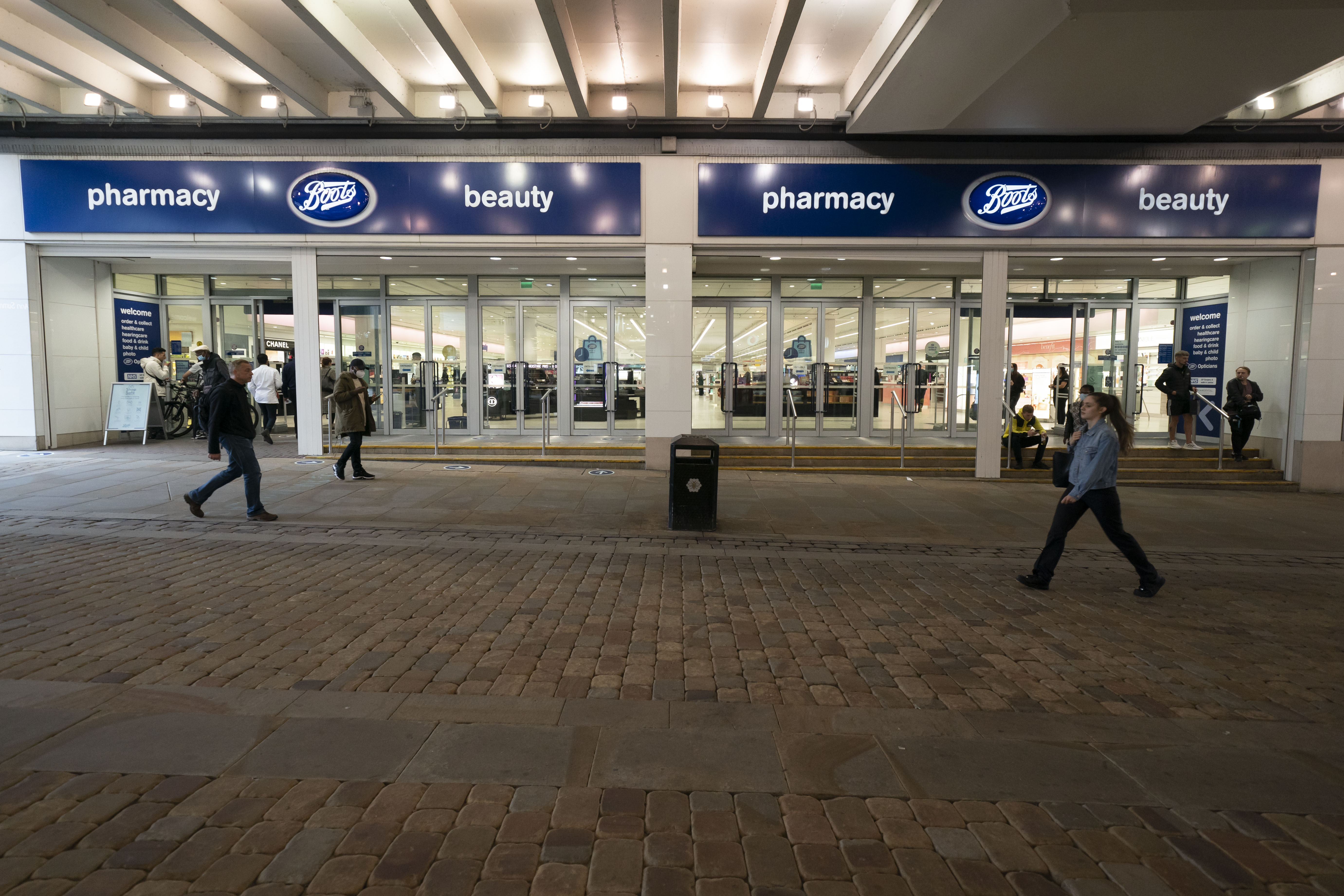 英国私营部门裁员速度创近四年最快纪录