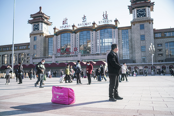 全国铁路春运启动 首日预计发送旅客1030万人次