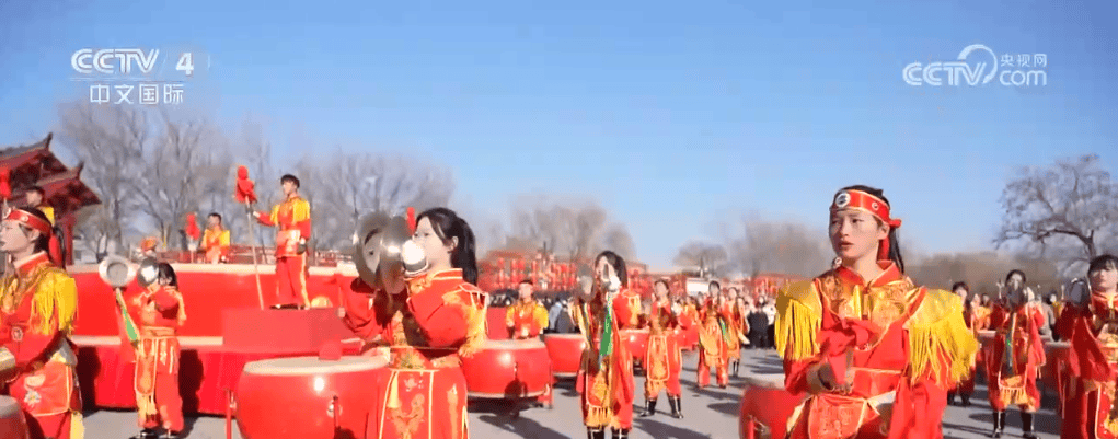 除夕全国交通出行人数超2亿人次