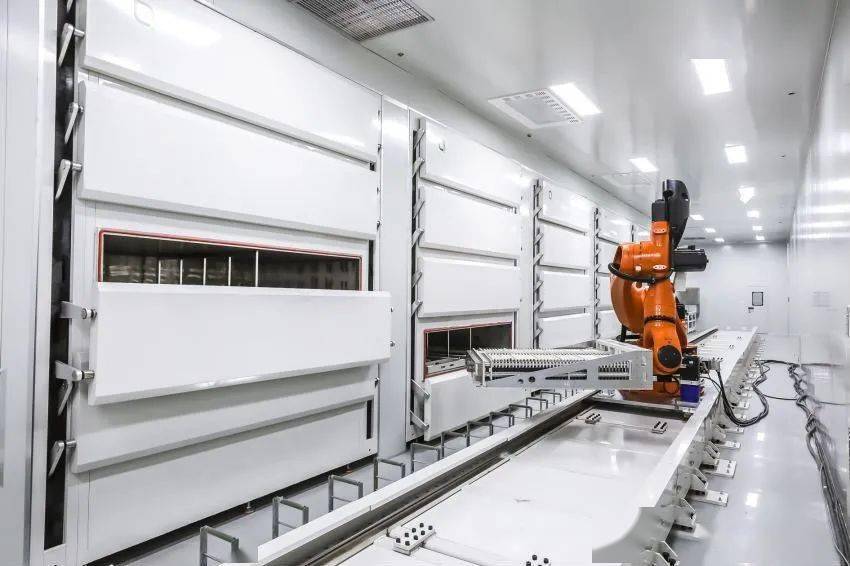 南都电源：与雅迪集团签署战略合作协议 共促固态电池规模化应用