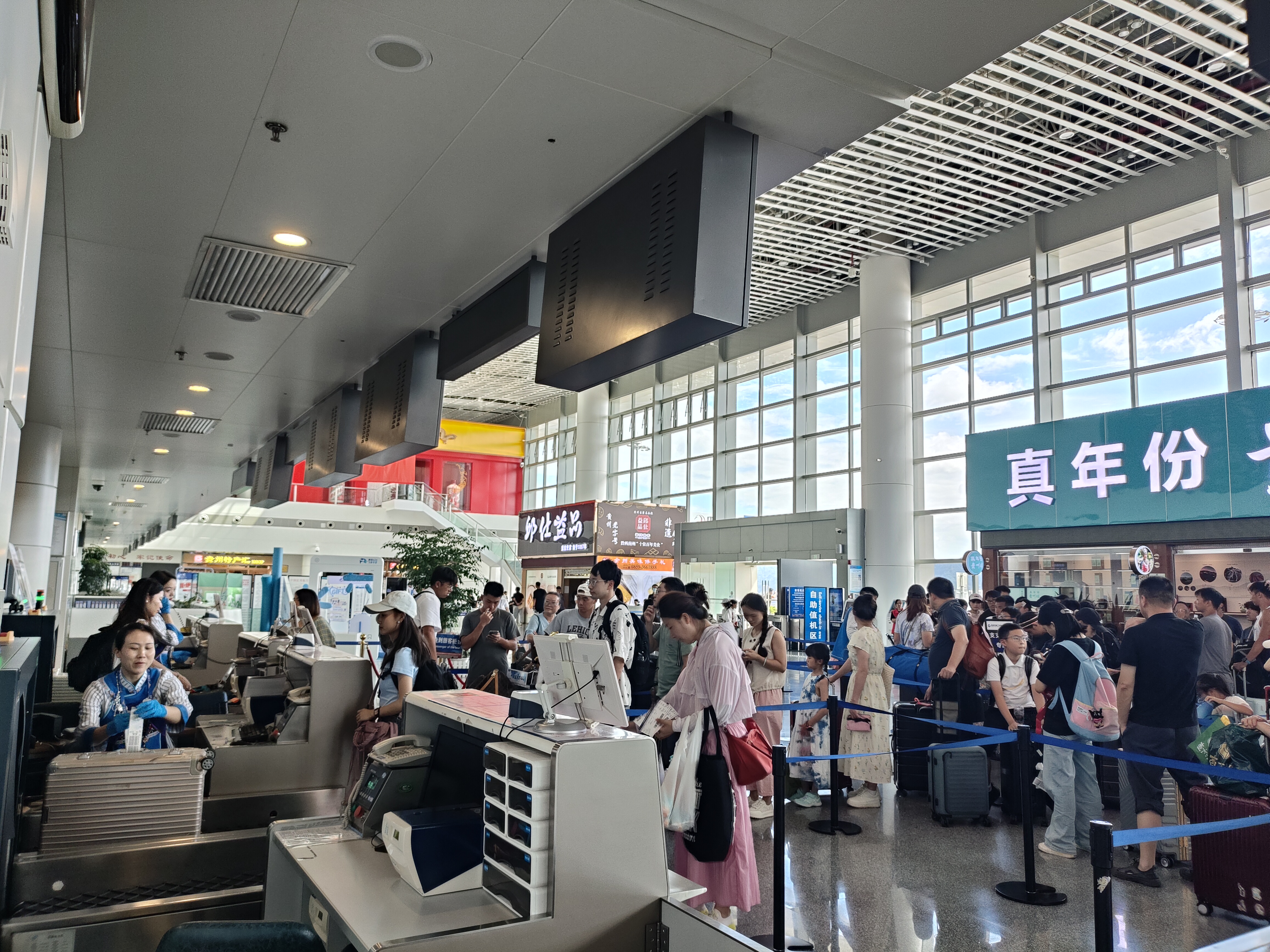 2025年春节假期全国民航运输旅客1824万人次