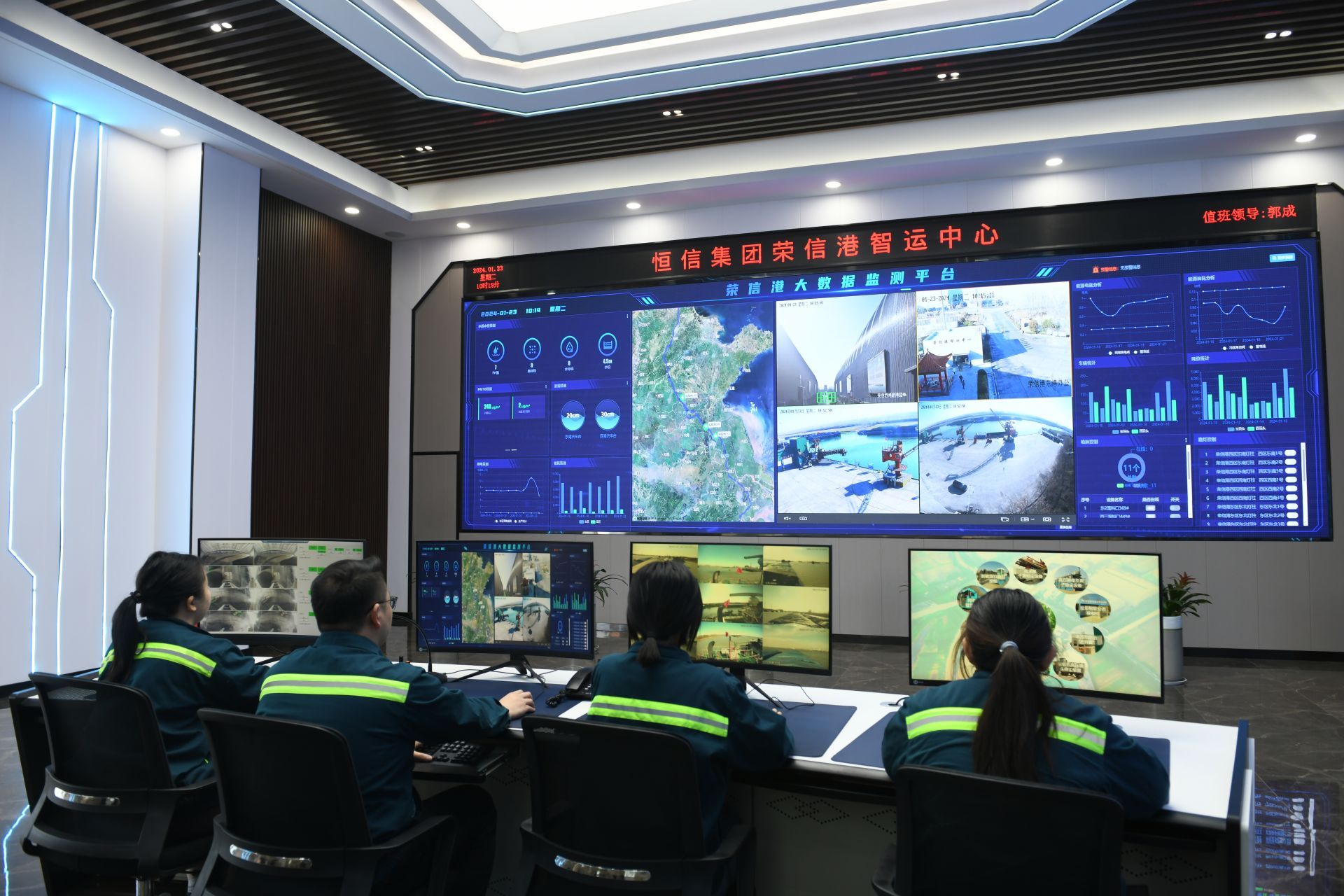 新春走基层丨机器人新春“上岗”工作忙