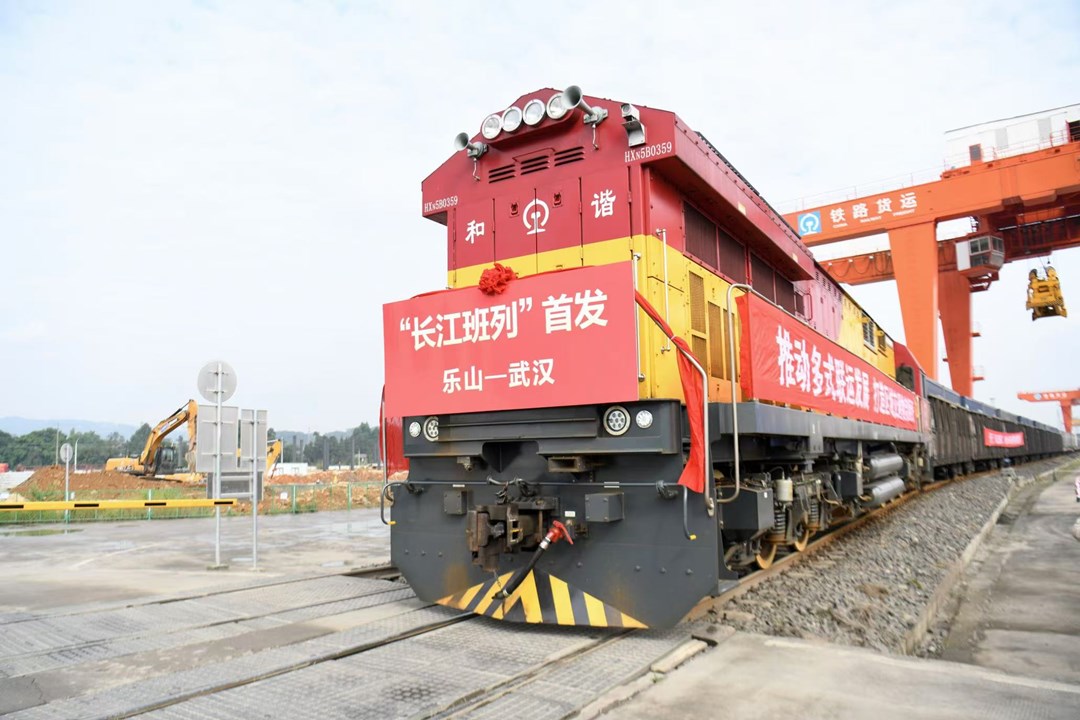 我国将增开银发旅游列车