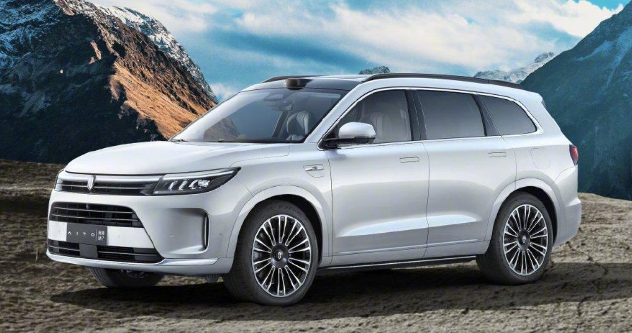 优惠活动持续 新能源汽车市场竞争激烈