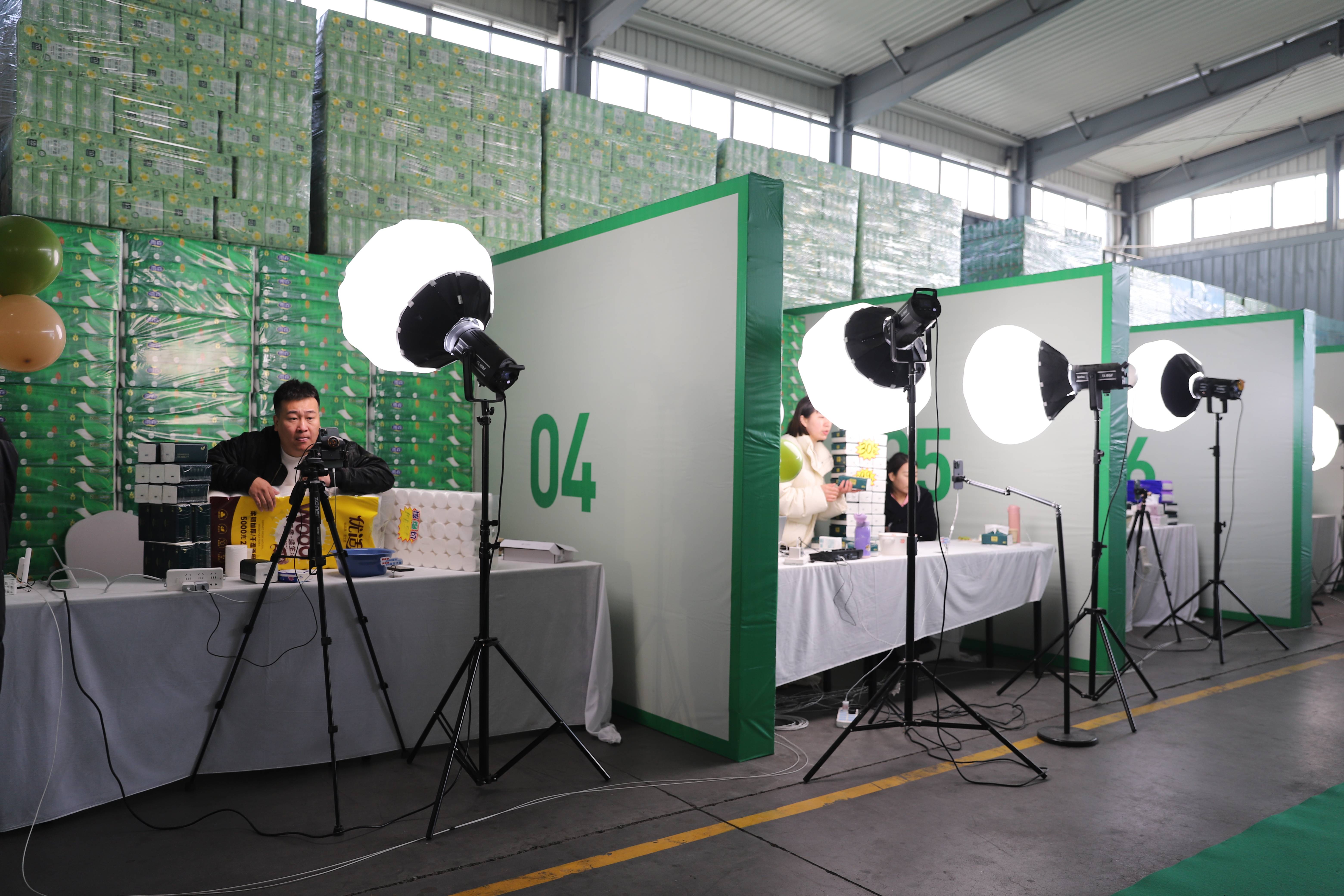 “朋友圈”持续扩大 更多“中国制造”出海——厦门港开年一线观察