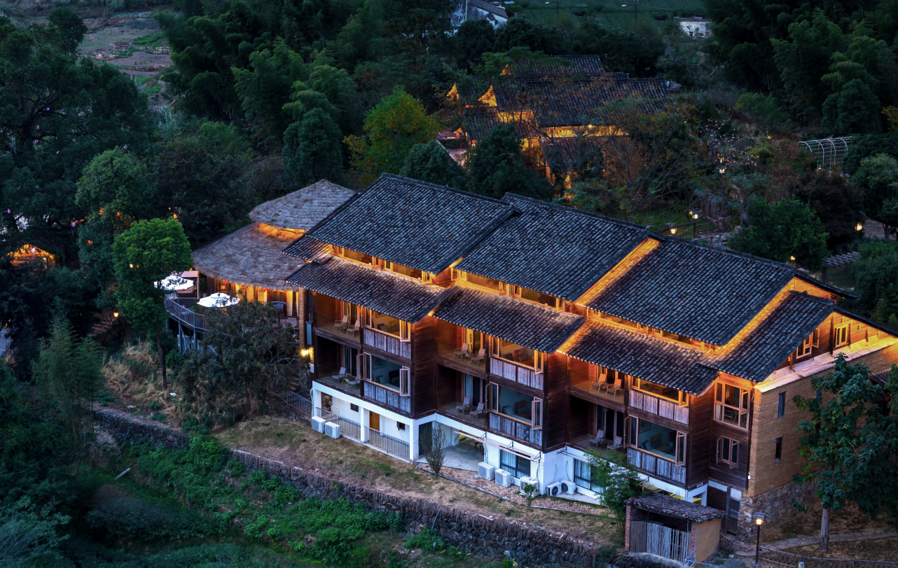 古村小民宿“撬动”大振兴