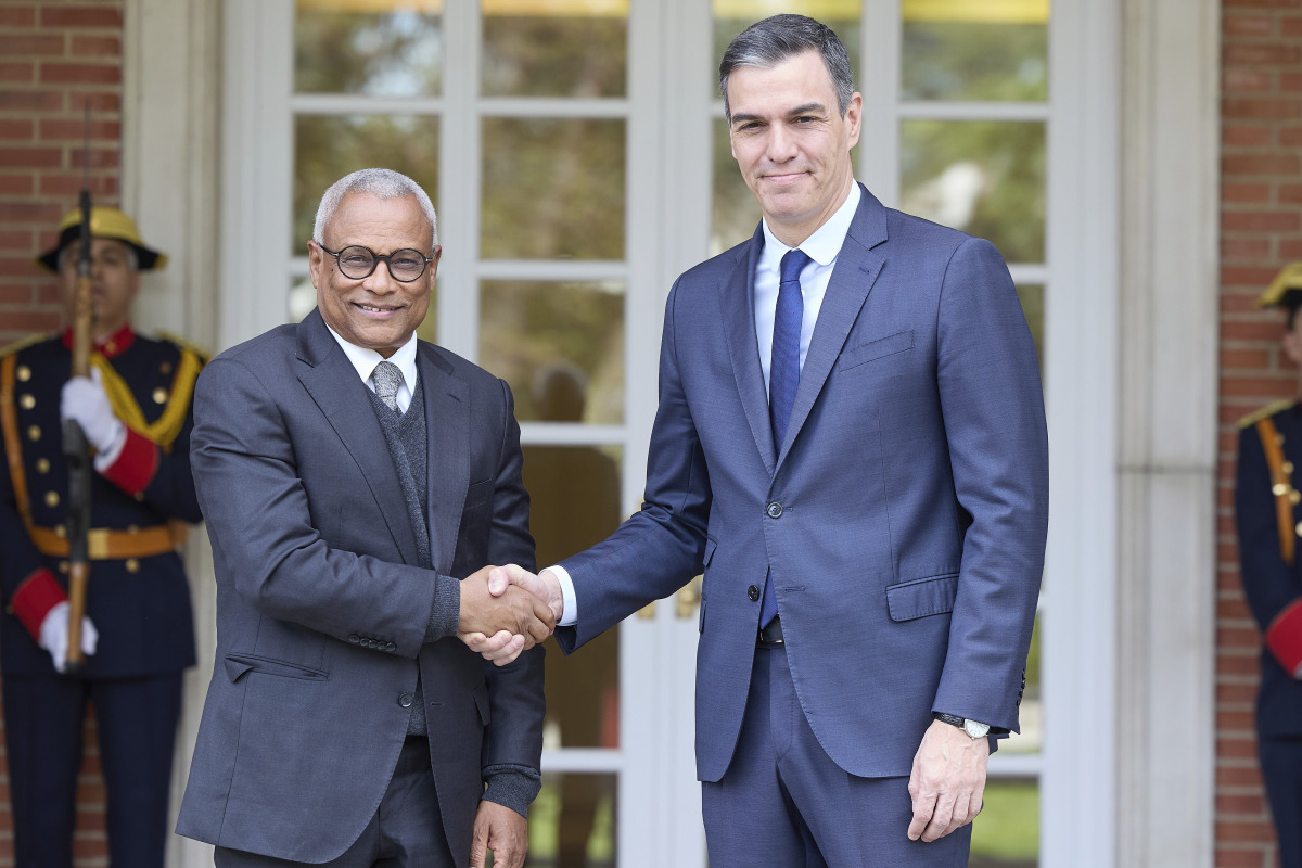 李强同西班牙首相桑切斯会谈