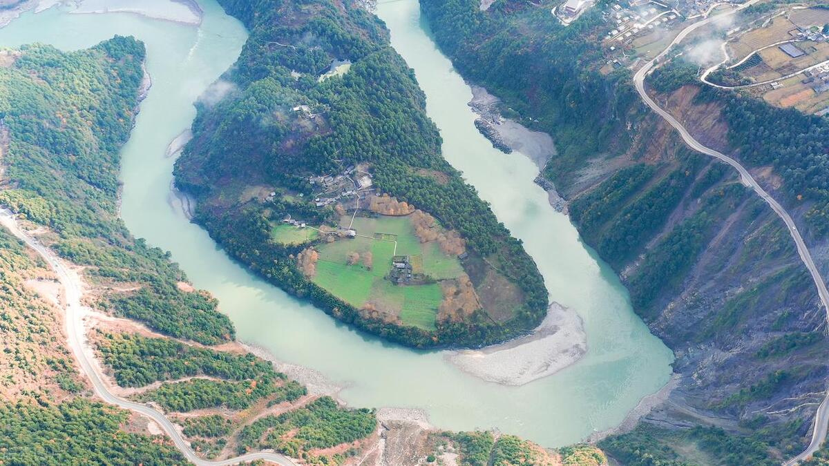 部分乡村成“反向旅游”特色目的地