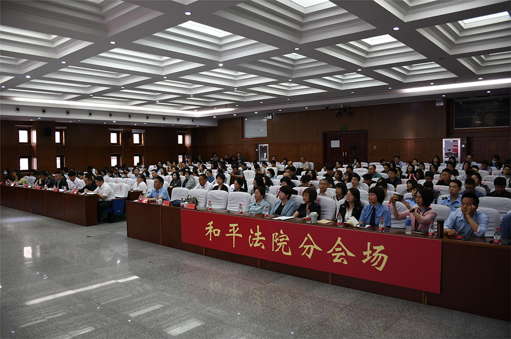 践行“以持有人利益为本” 公募基金掀改革风暴