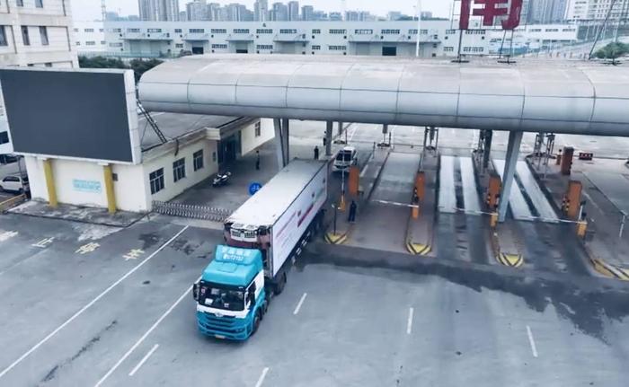 新华社权威快报丨中国至越南河内国际道路运输线路正式开通