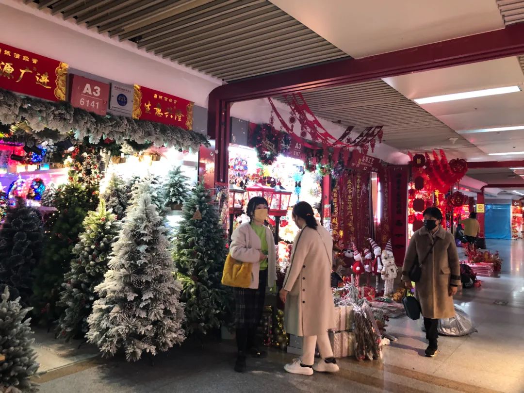 记者手记:在义乌感受圣诞用品“订单潮”