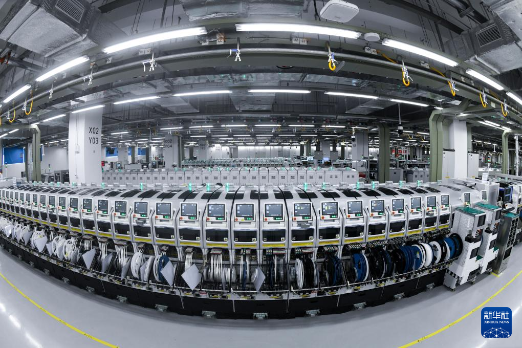 中国经济样本观察·企业样本篇丨“智造”10万台服务机器人,“小巨人”擎朗有大梦想