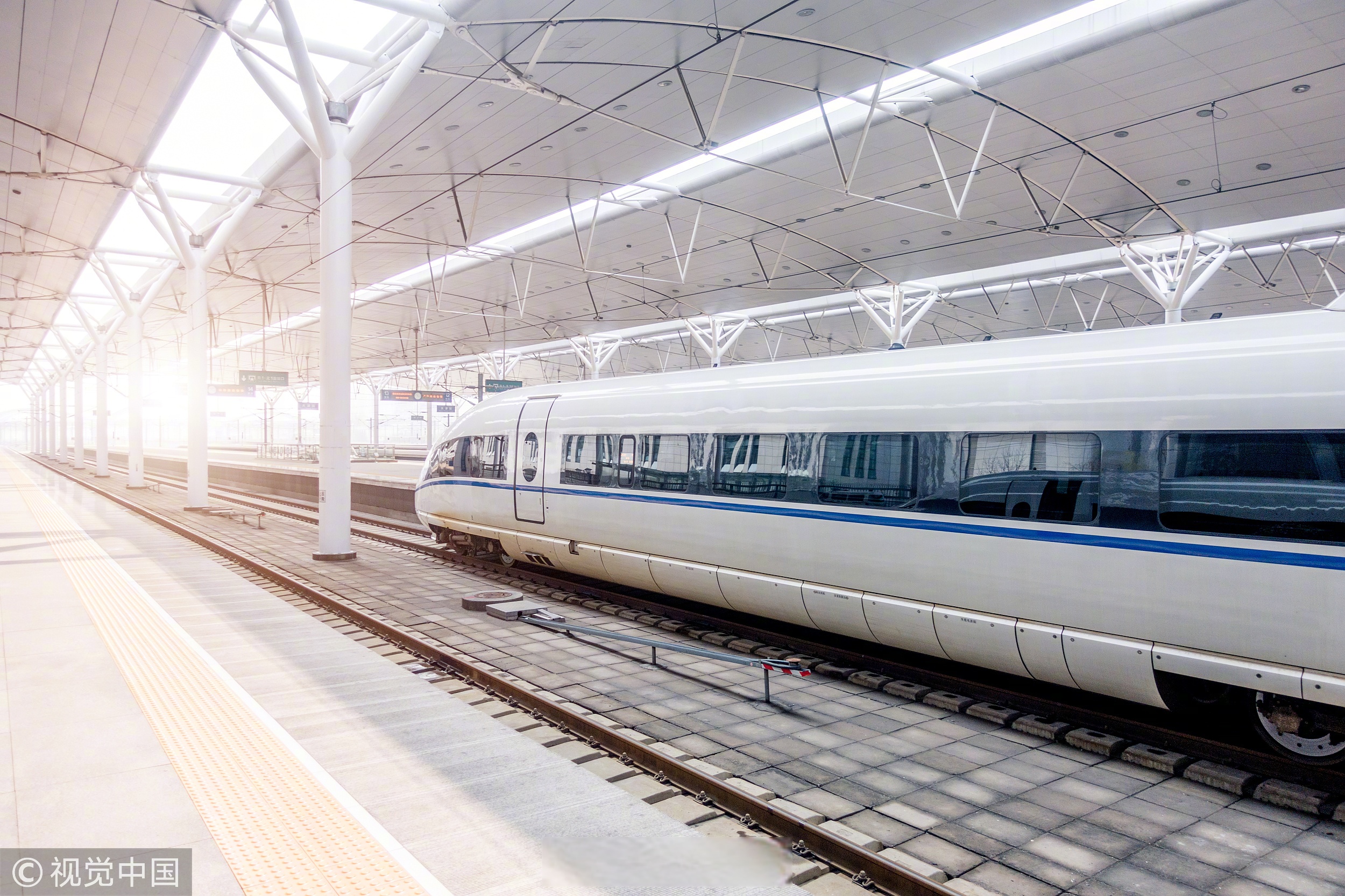 端午节假期首日全国铁路预计发送旅客1780万人次