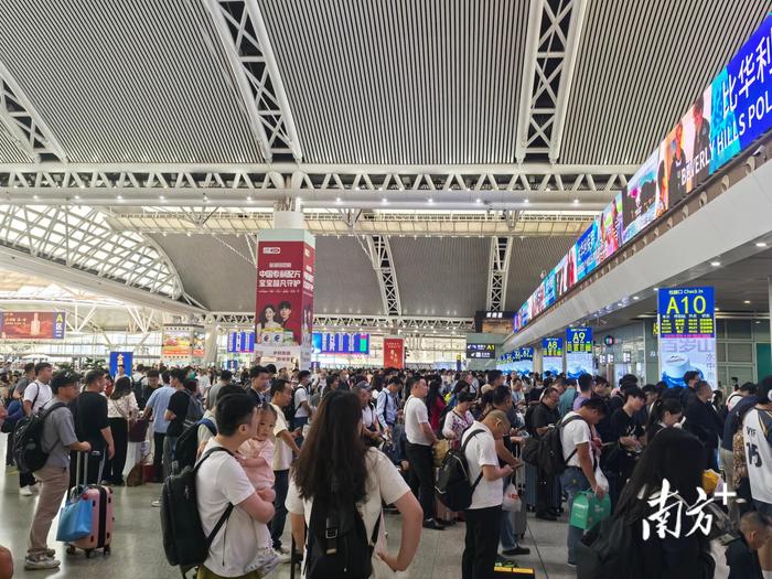 18.6亿人次！前5月铁路发送旅客创新高