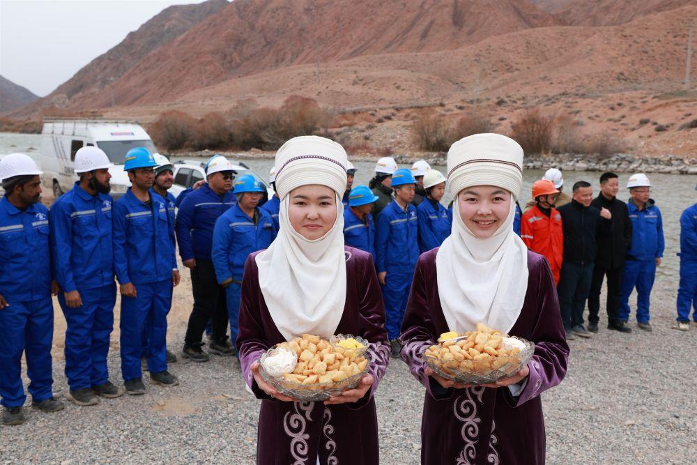 山水相连 心手相牵——中国中亚共绘丝路新画卷