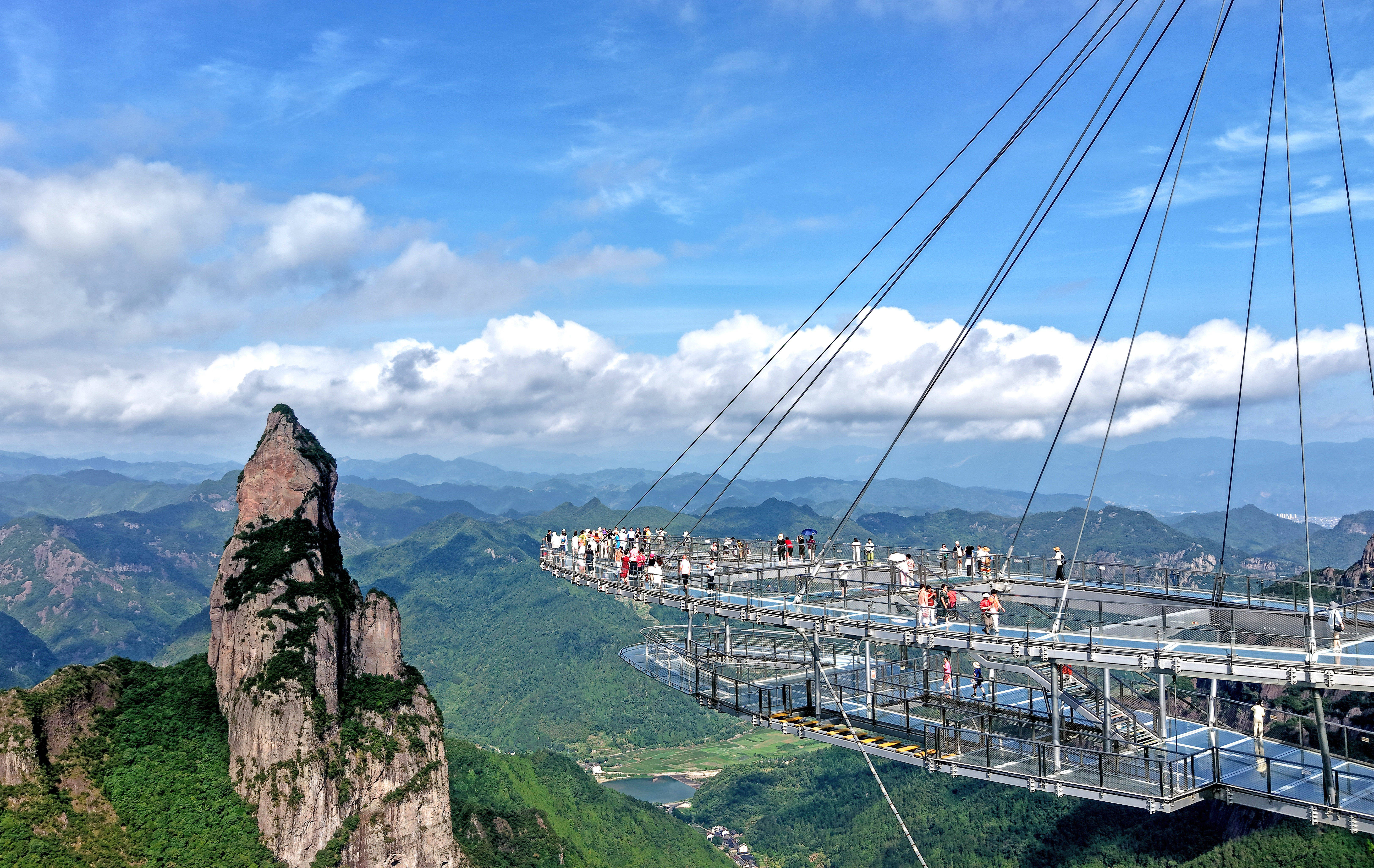 “凉资源”成“热经济”——文旅融合催热云南曲靖“避暑经济”
