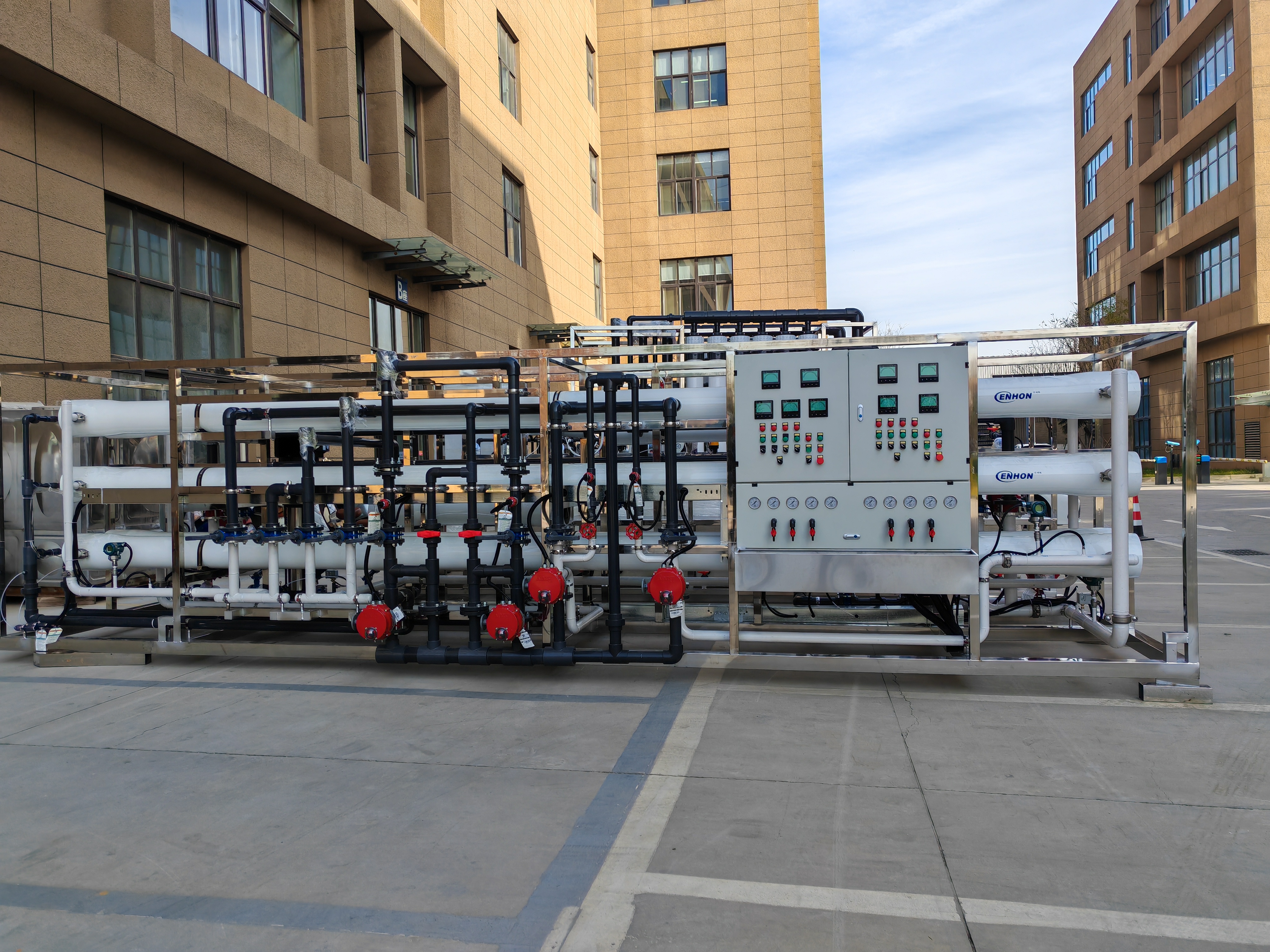 海尔生物超纯水系统上市 切入实验室核心用水场景