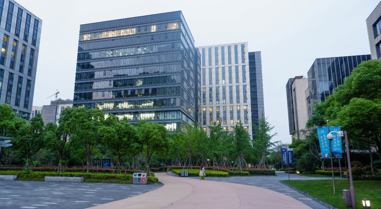 上海浦东：高质量推进标杆性金融科技集聚区建设