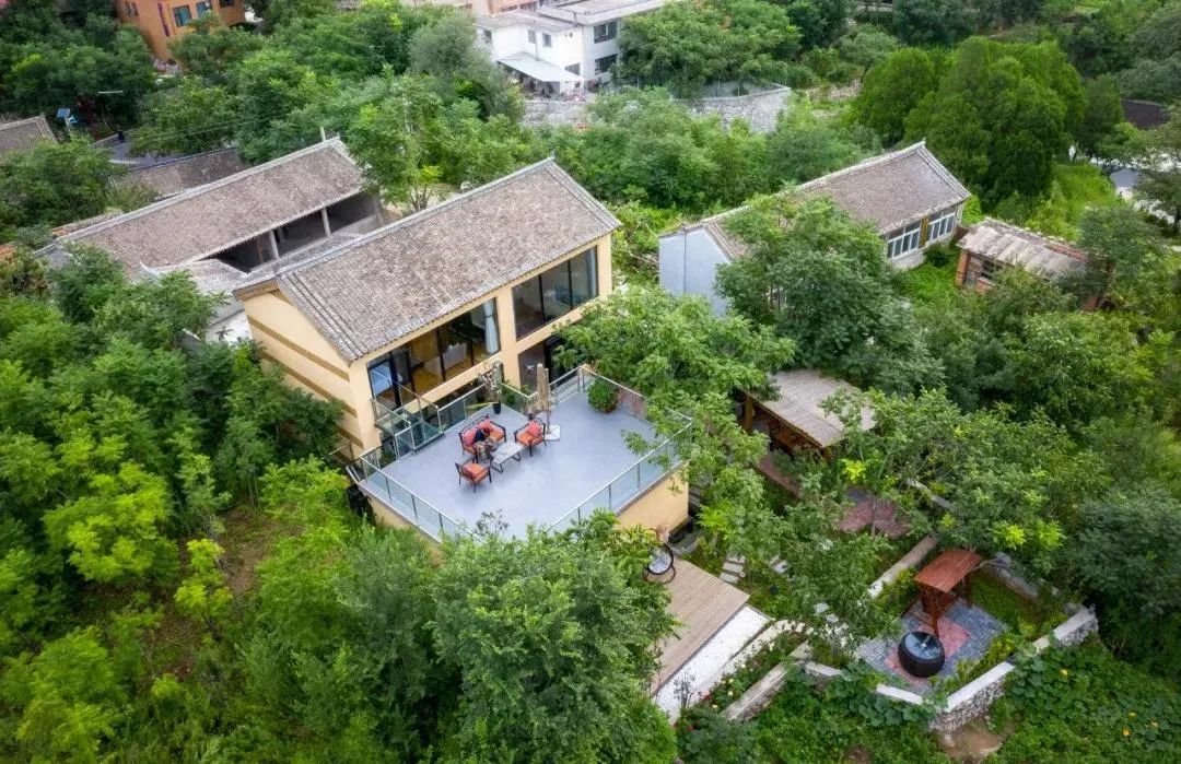 决胜“十四五”·绿色发展丨光伏产业“园区化”:沙海即“蓝海” 黄沙产“绿电”