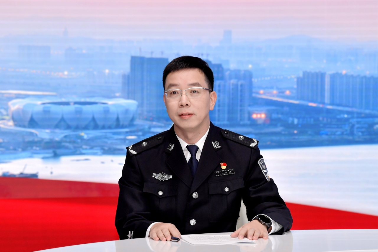 新华社评论员：共同谱写中国式现代化的绚丽雪域篇章