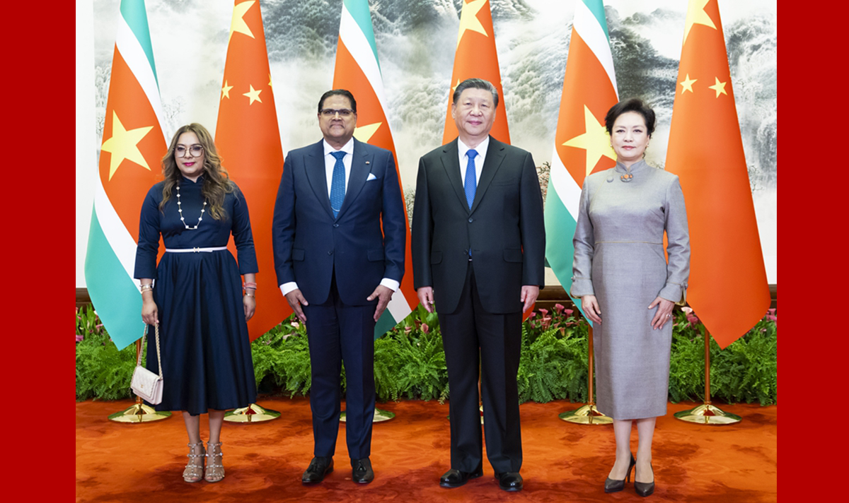 习近平会见伊朗总统佩泽希齐扬