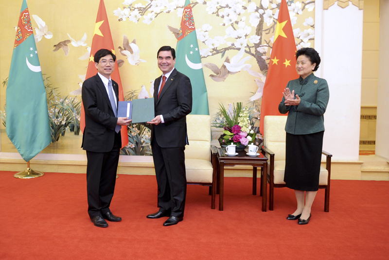 习近平会见土库曼斯坦总统别尔德穆哈梅多夫