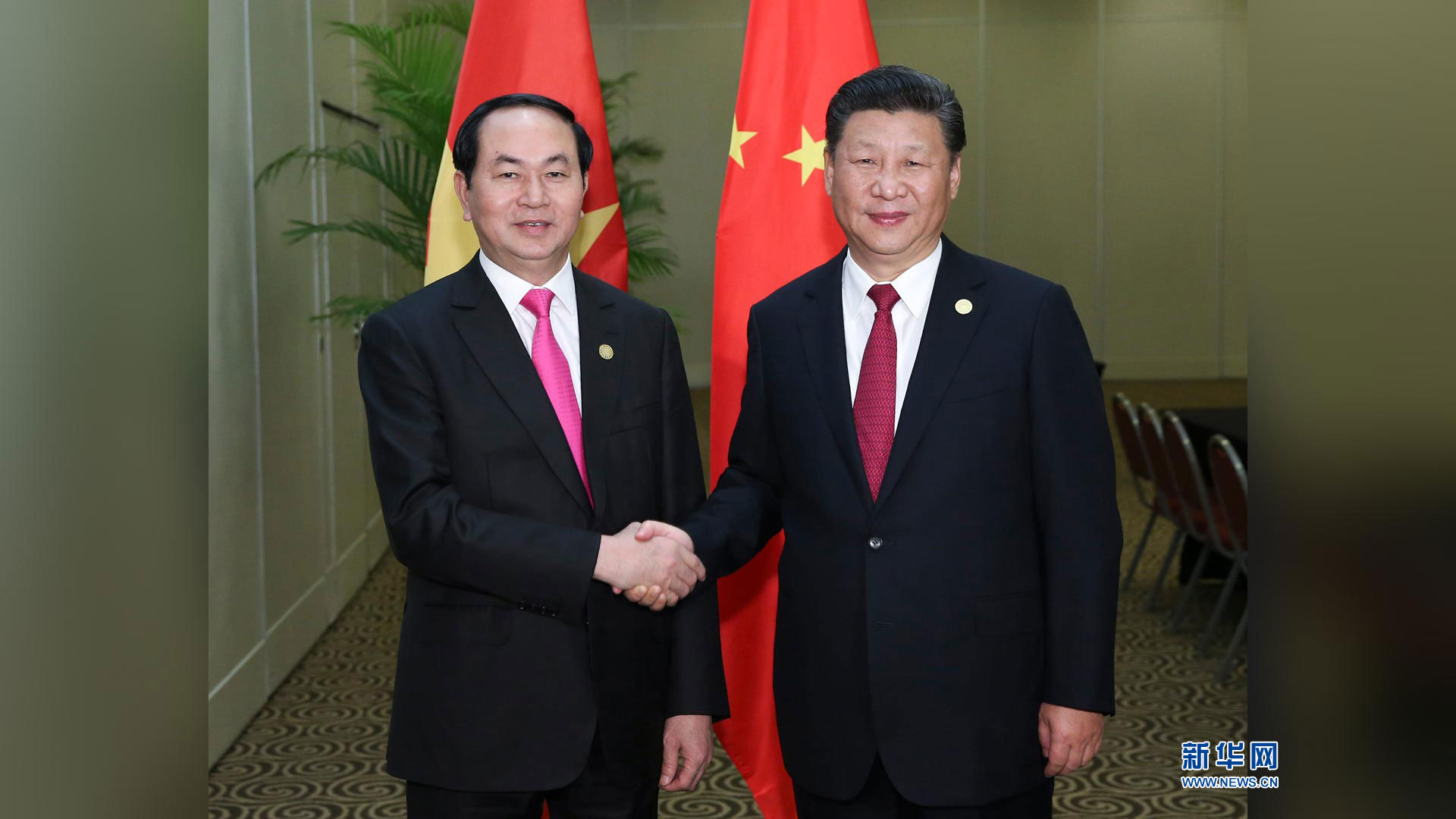 习近平会见越南国家主席梁强