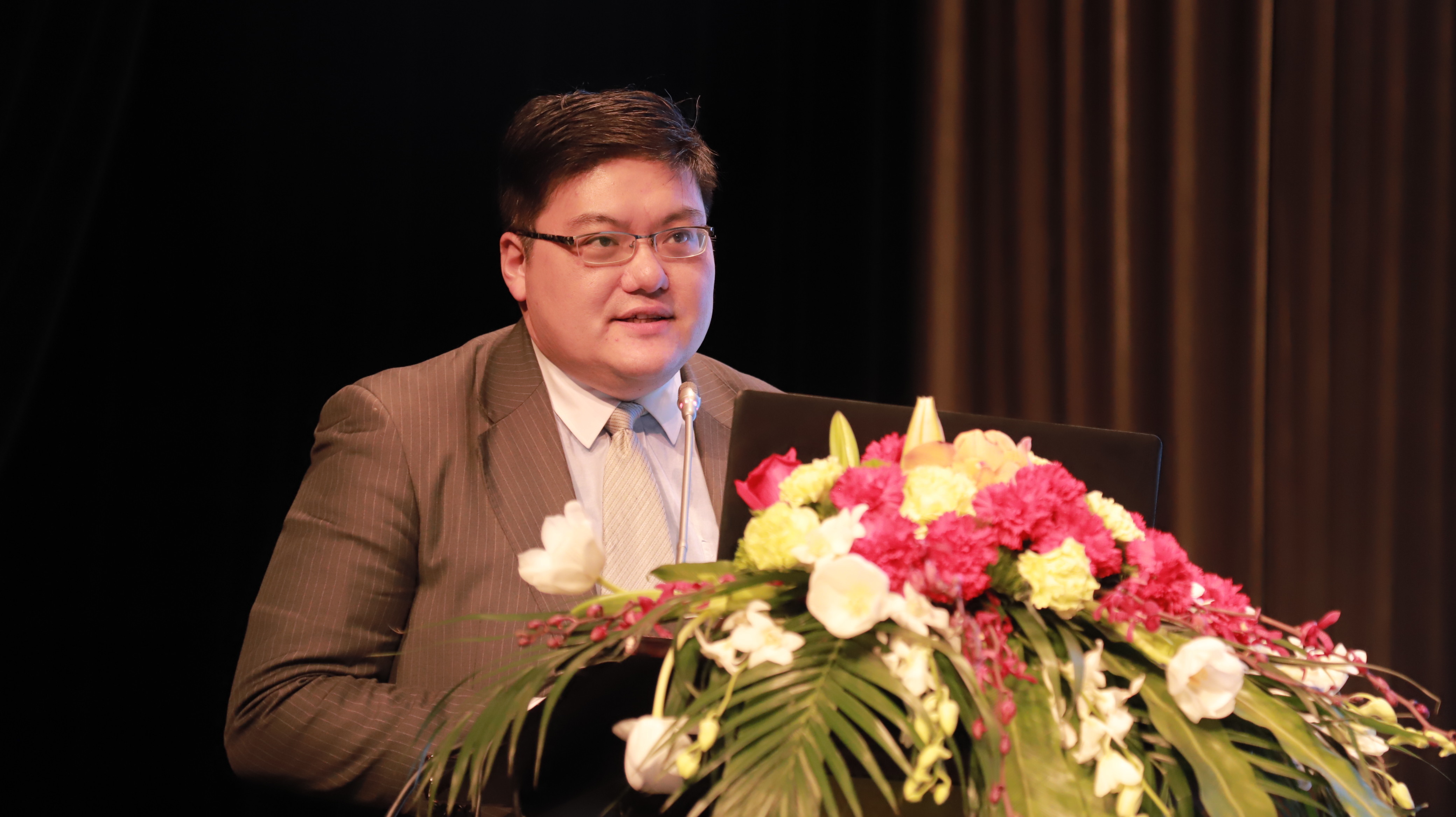 南华期货与申万宏源证券合作推出首期挂钩工业品指数收益凭证