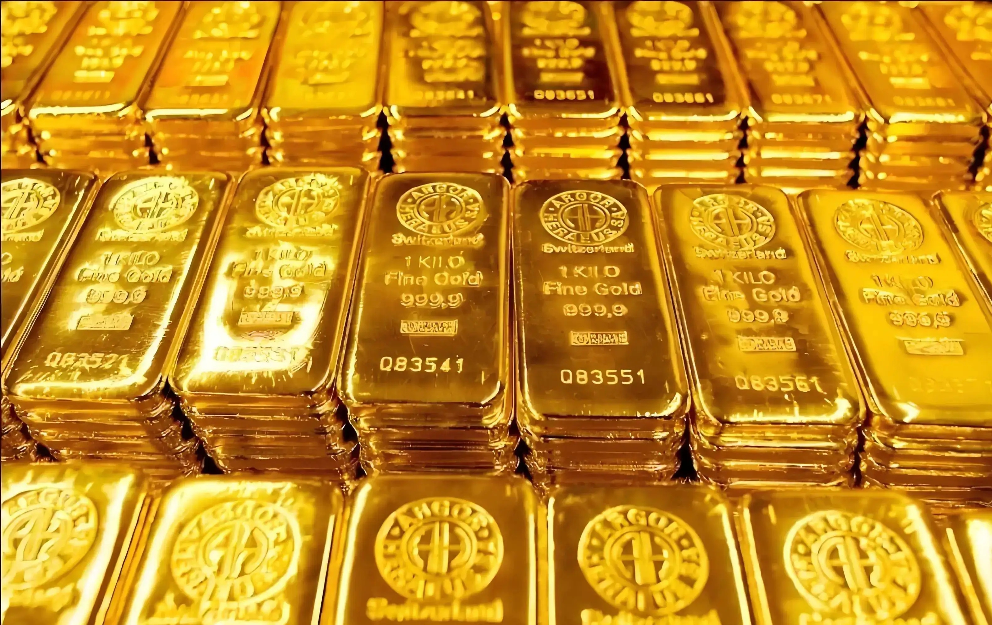 金饰克价站上1100元