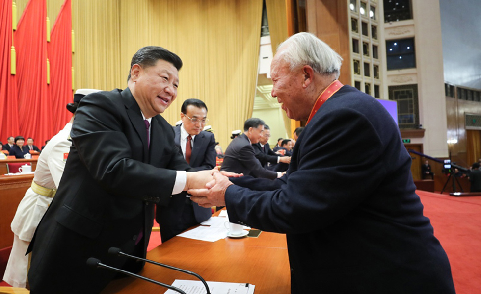 新疆维吾尔自治区成立70周年庆祝大会隆重举行 习近平出席大会