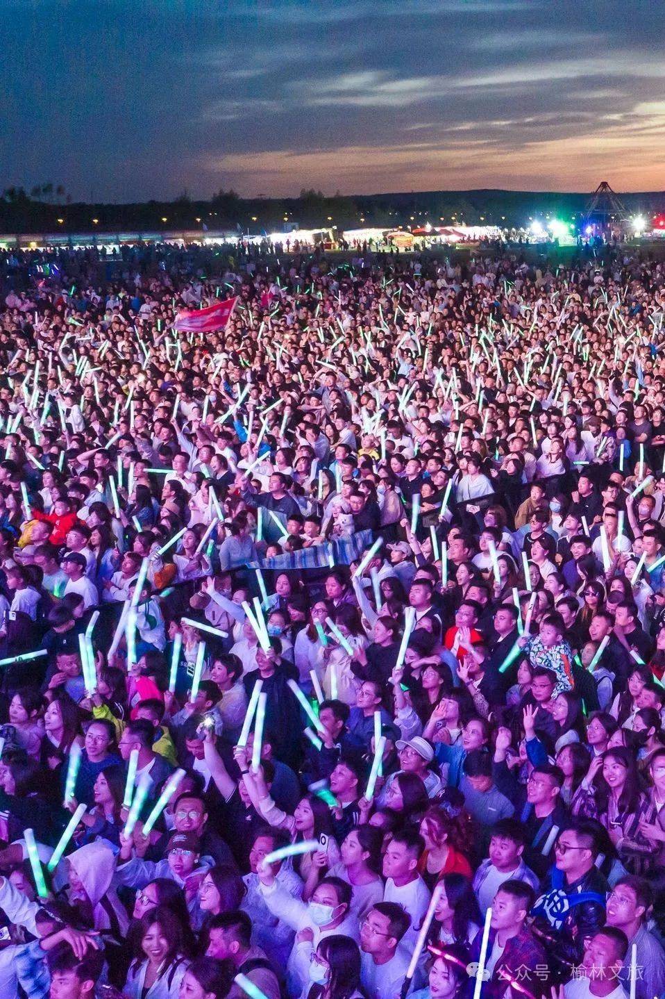 多地端出文旅大餐 释放双节消费活力