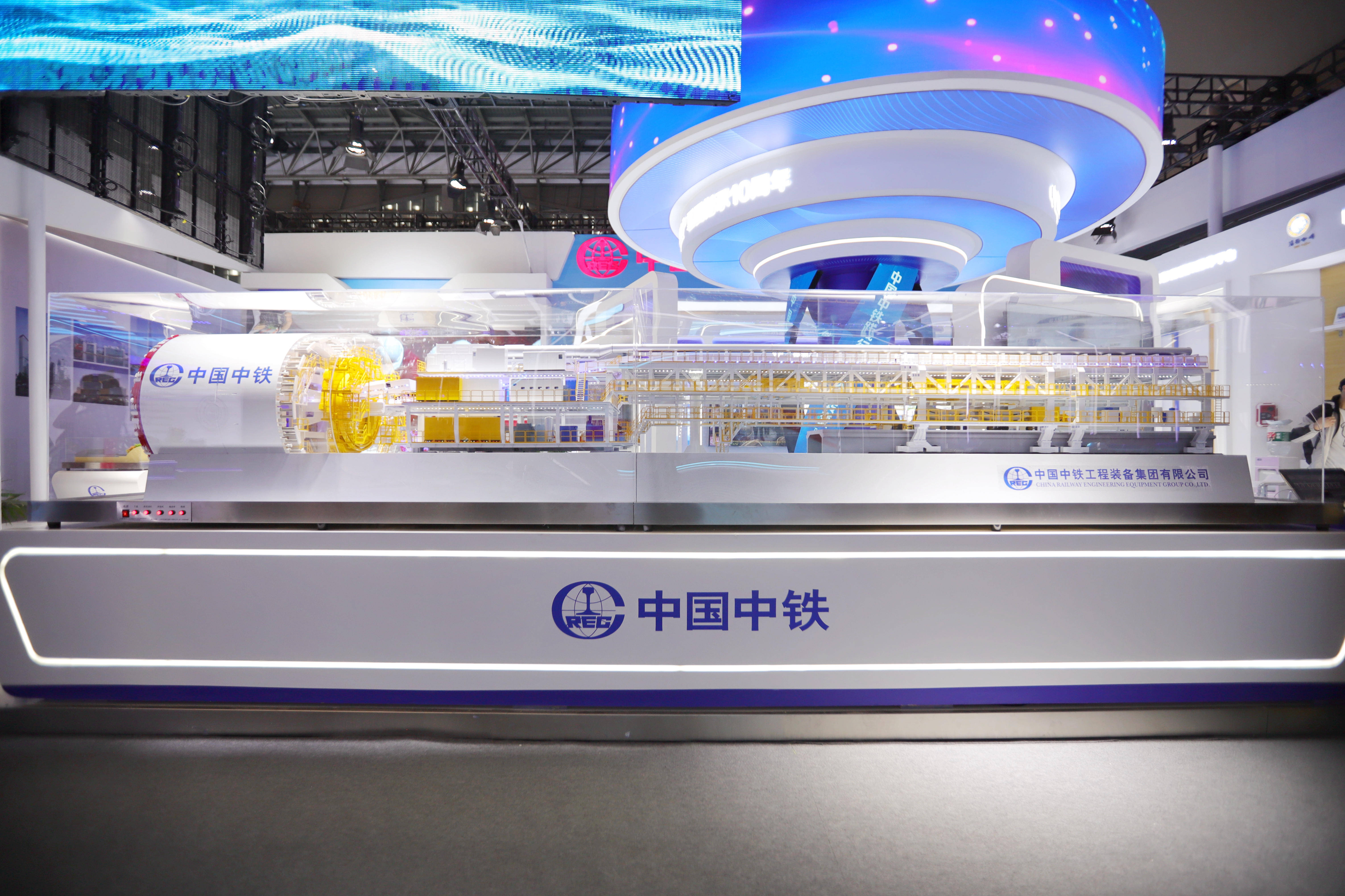 QFII三季度新进重仓18股 大举布局新质生产力板块