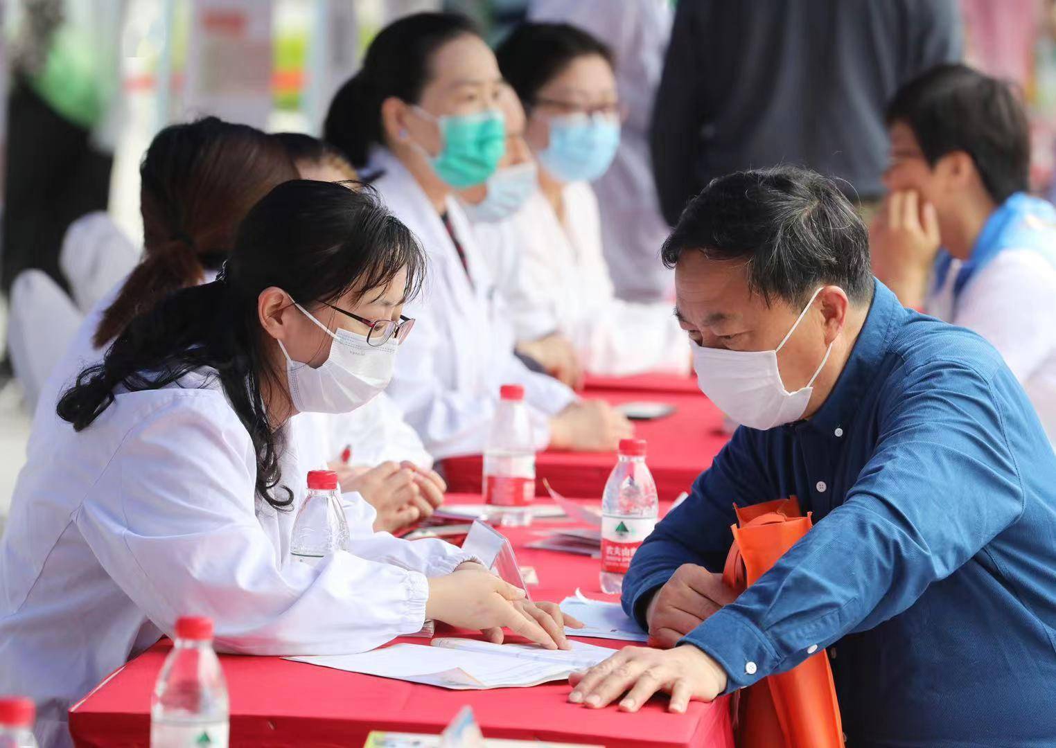 第十九届上海金洽会“园区行”虹口园区专场活动举行