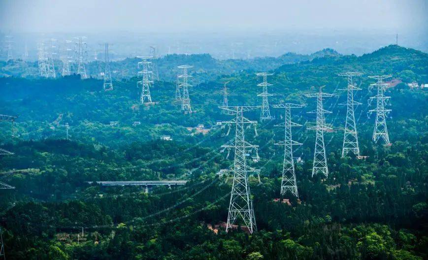 我国最大盆地超高压电力环网全线投入运行