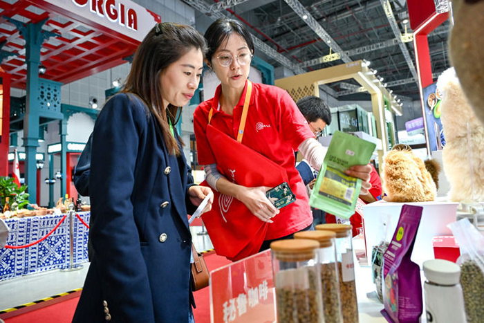 习近平在亚太经合组织第三十二次领导人非正式会议第二阶段会议上的讲话（全文）