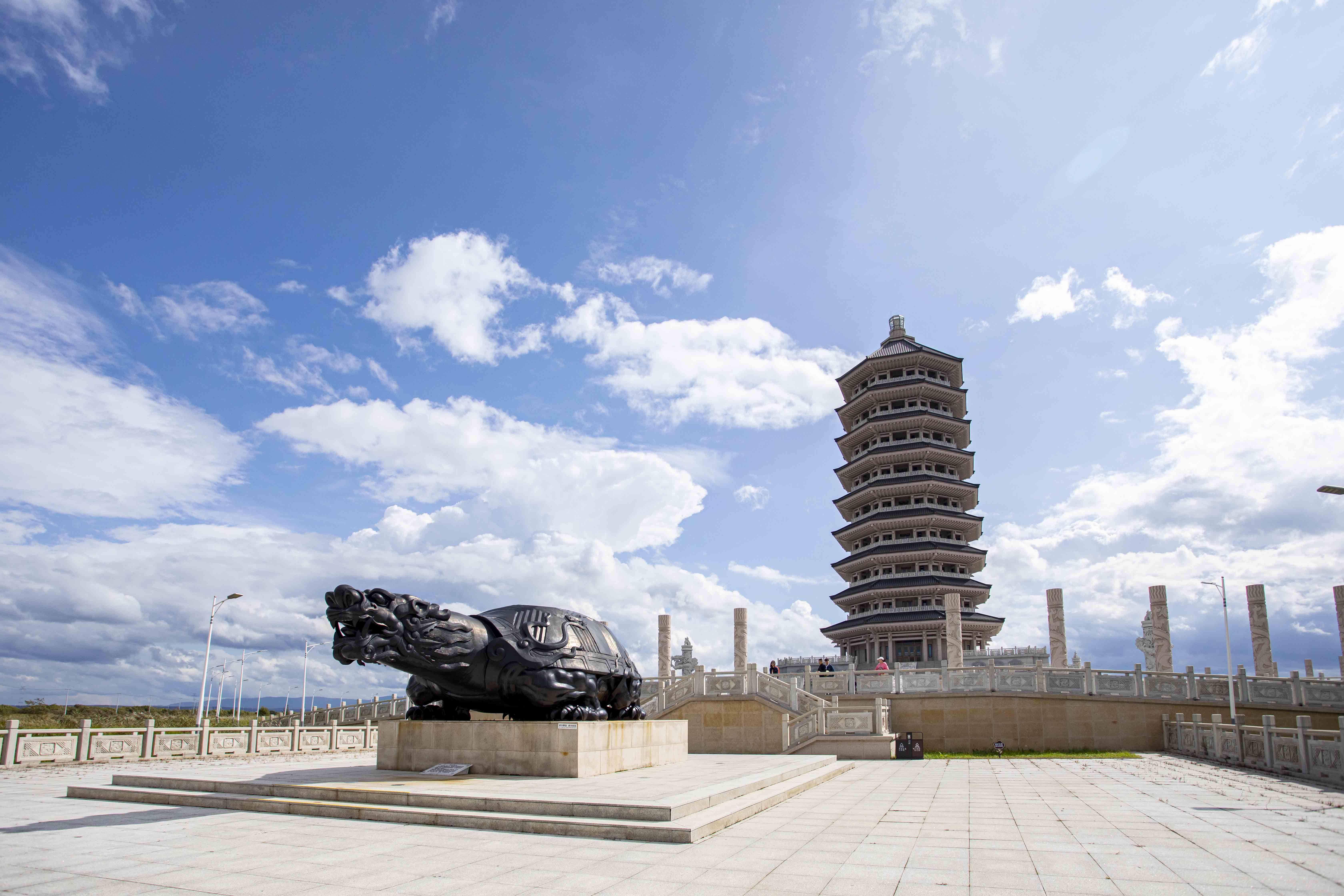 ​东方铁塔财务总监周小凡荣获“金牛财务总监奖”