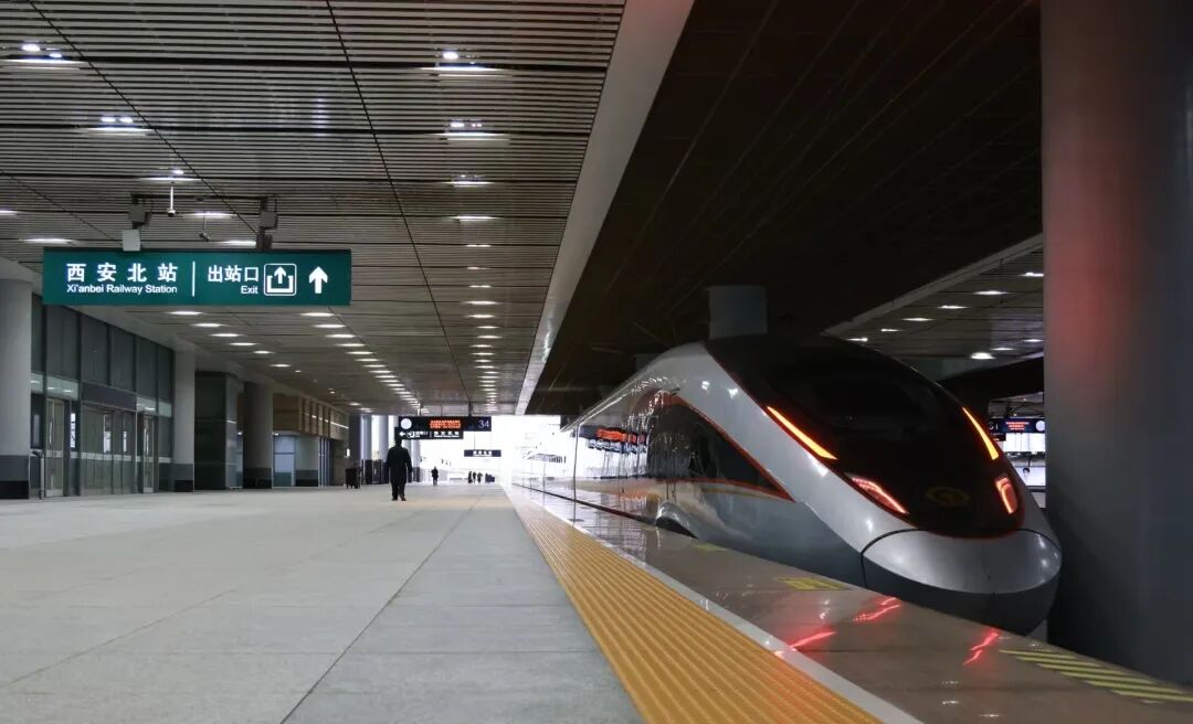 西延高铁开始试运行