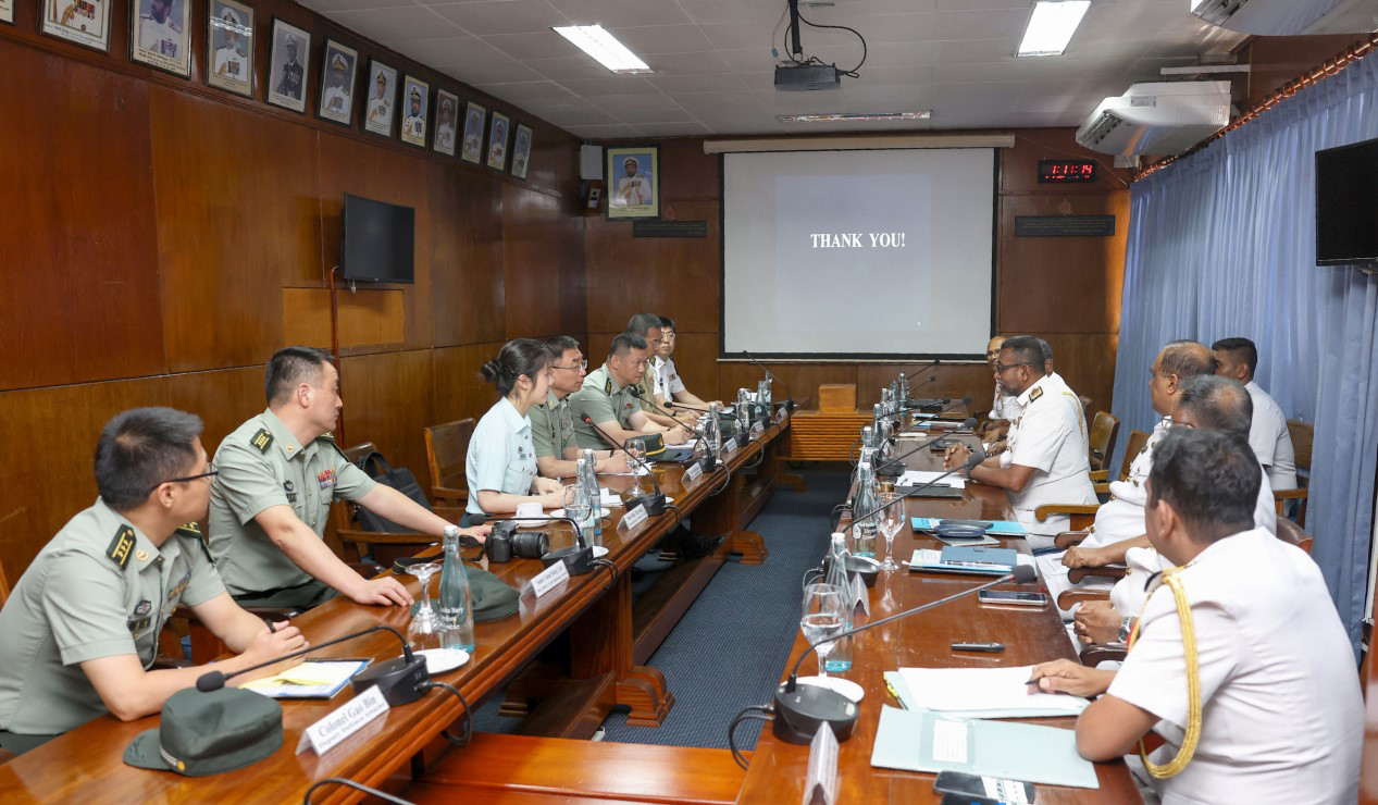 李强抵达卢萨卡开始对赞比亚进行正式访问