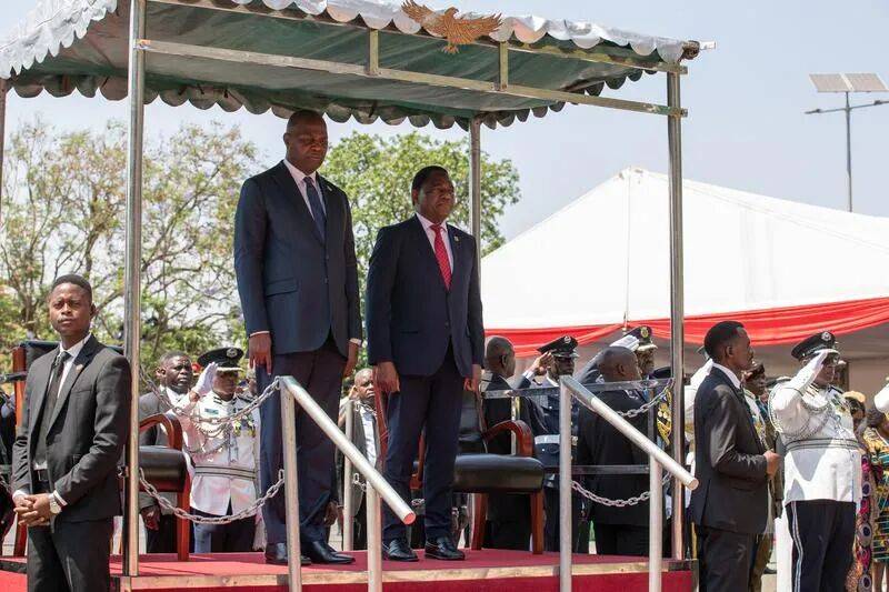 李强抵达卢萨卡开始对赞比亚进行正式访问