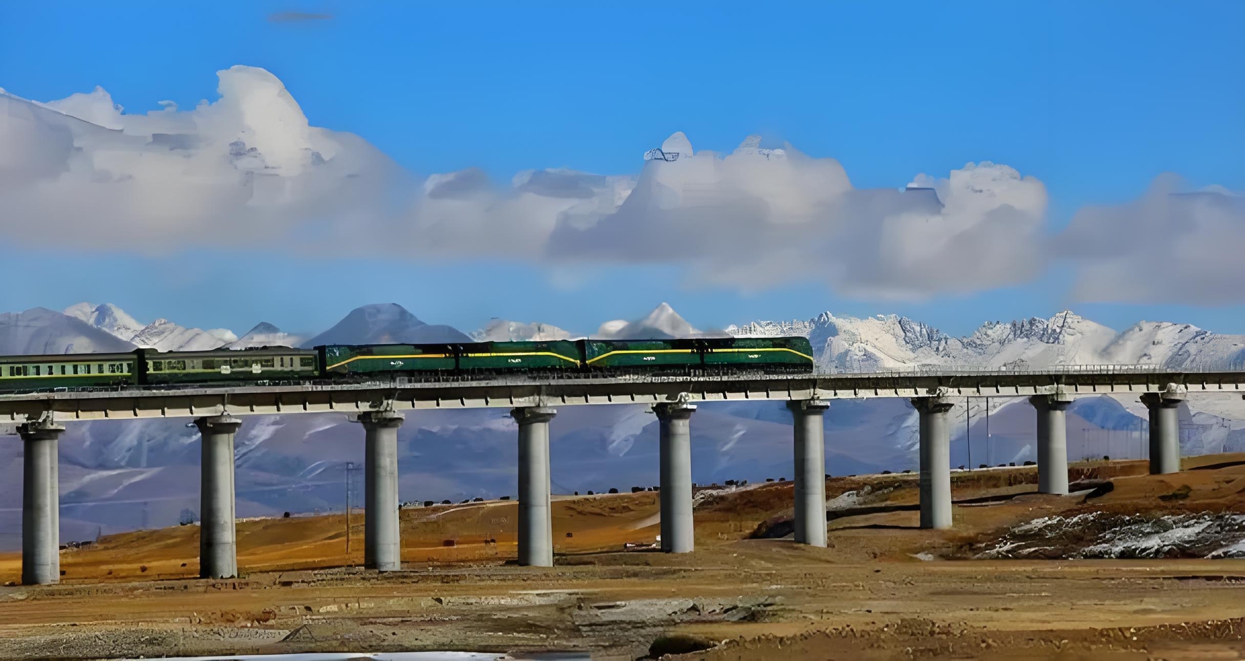 “千里海河高铁第一隧”顺利贯通