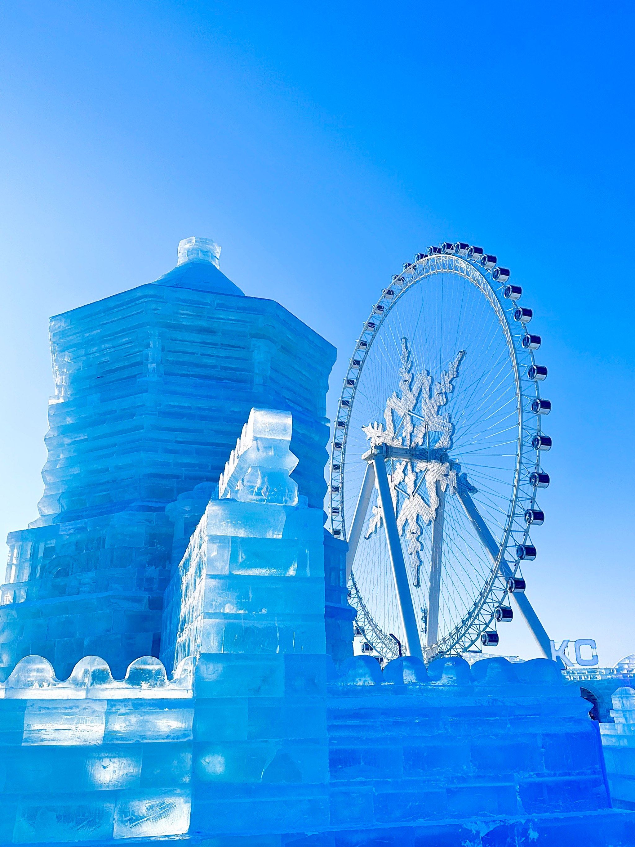 哈尔滨冰雪大世界开园首日观察