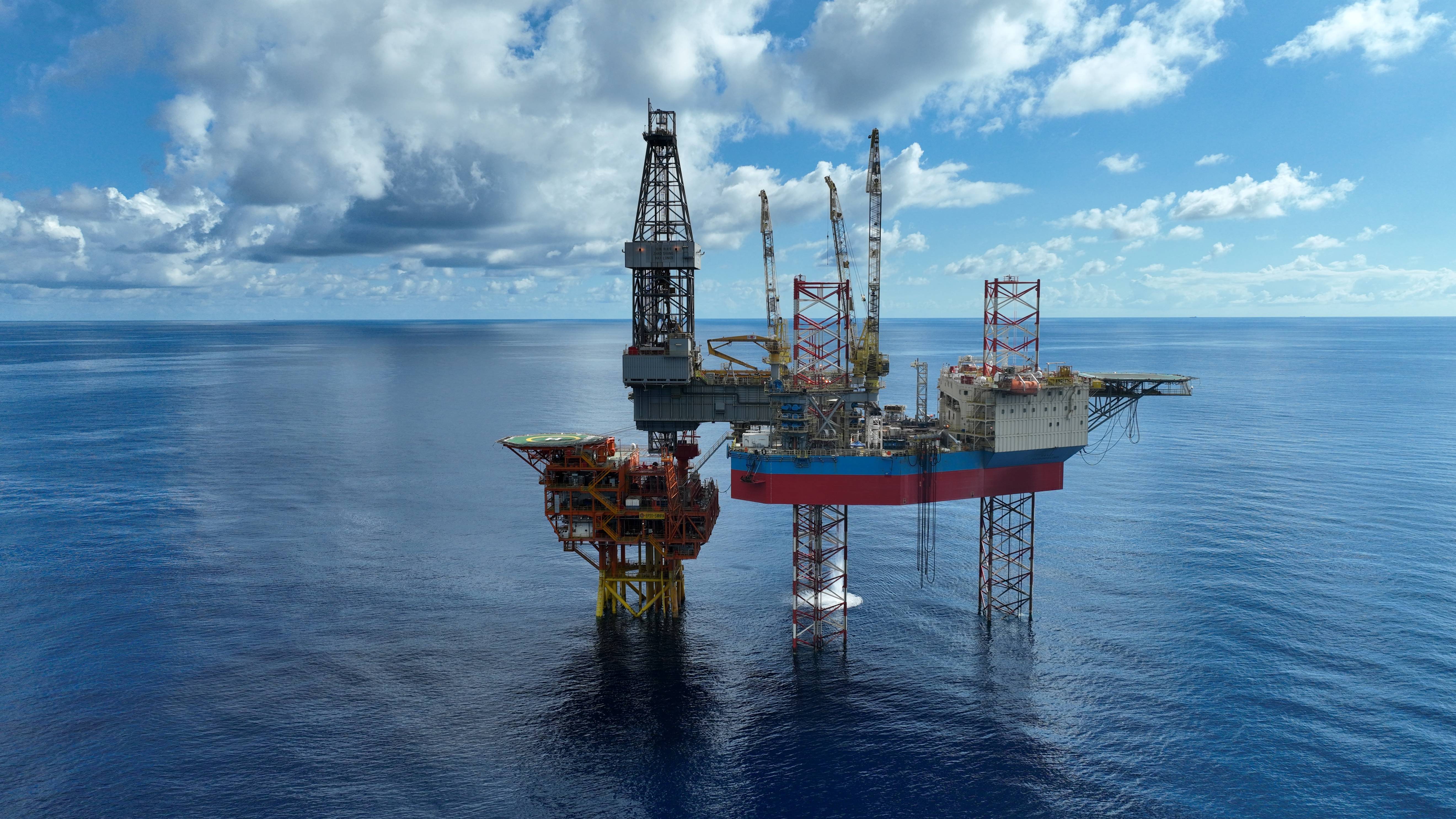 我国海上最大油田年产油气突破4000万吨