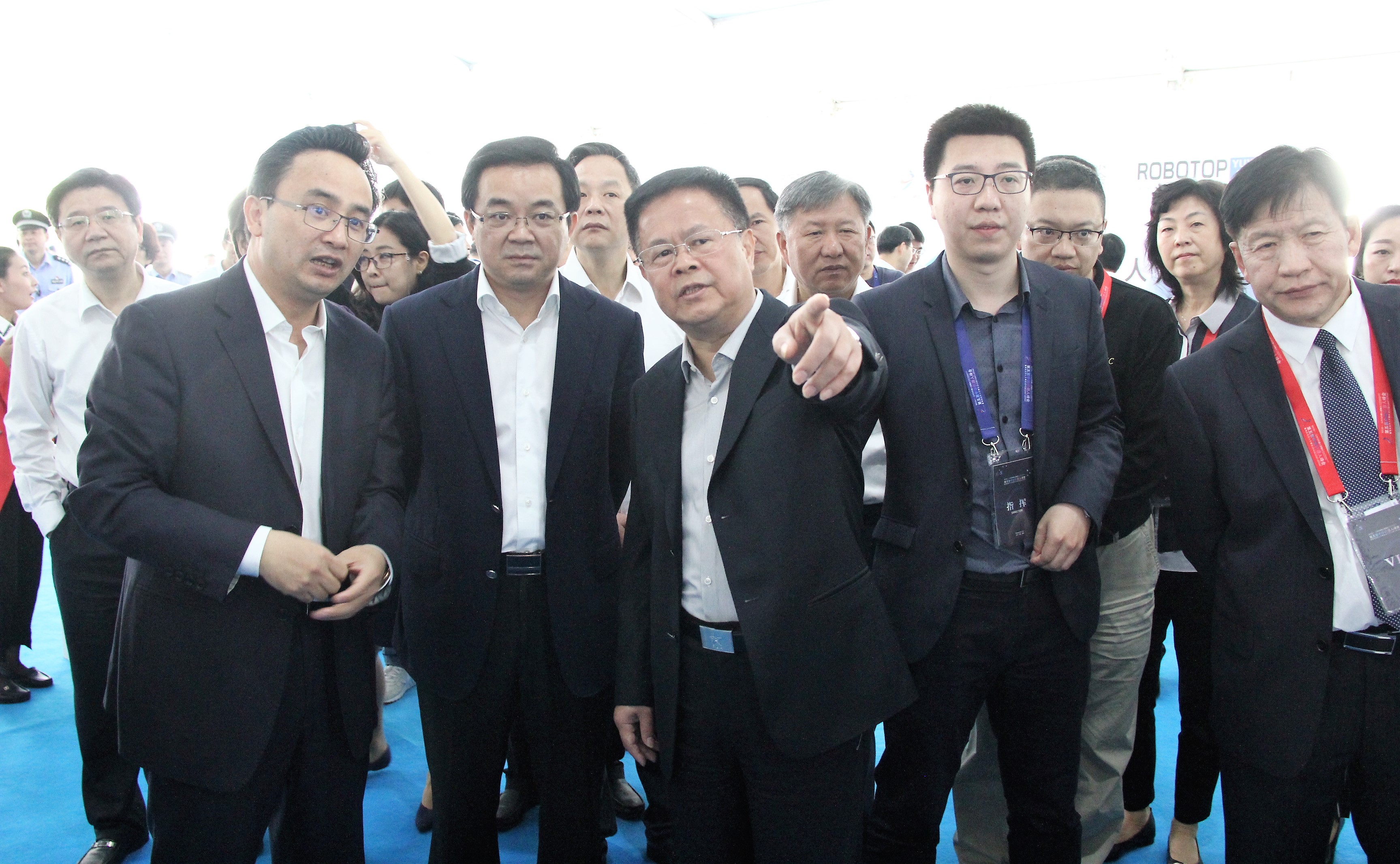 舜宇光学科技总裁王文杰：加快布局“光学+AI”赛道 重构智能终端未来