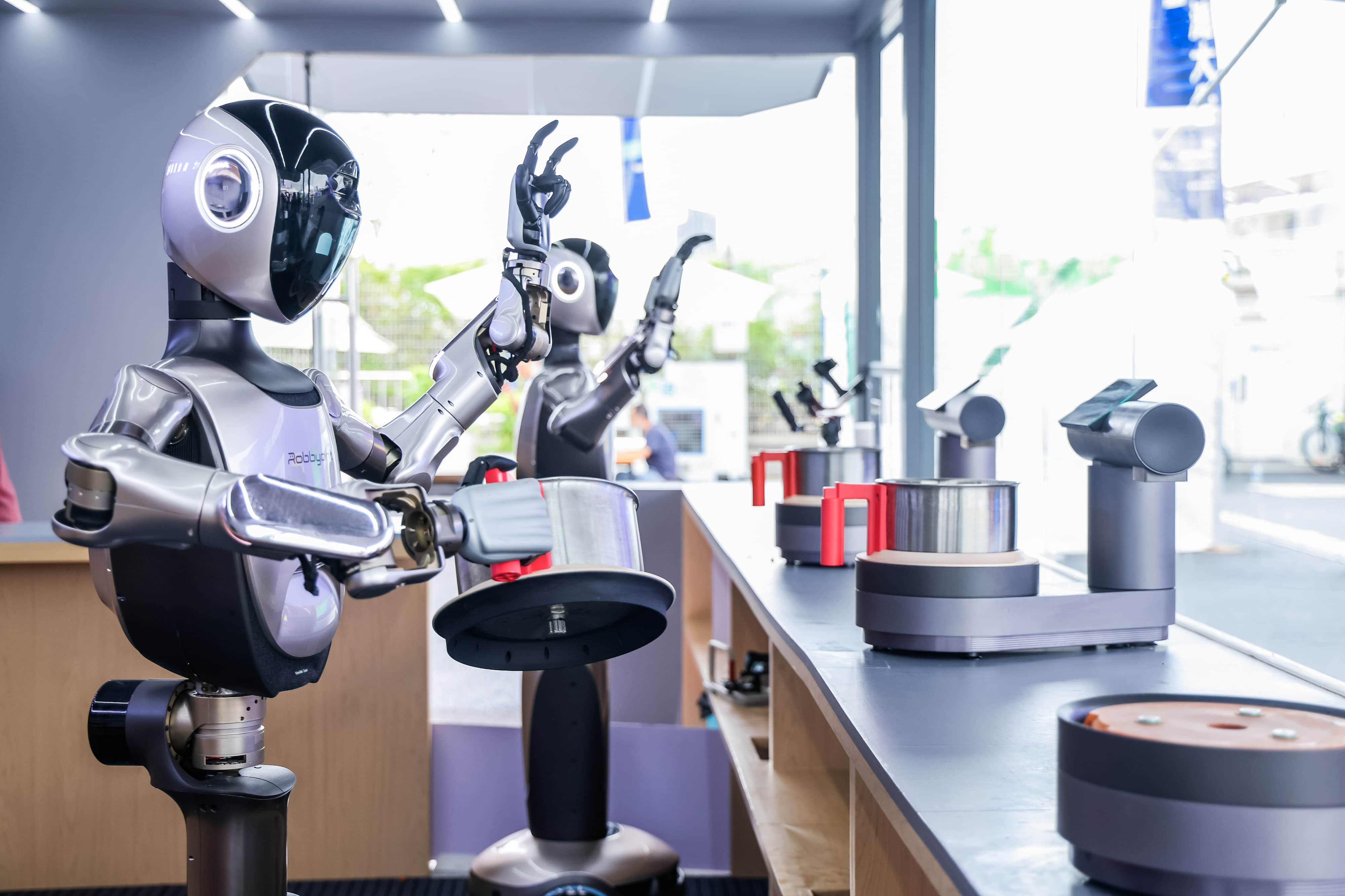 海内外多家厂商亮相CES 2026 人形机器人板块投资机遇凸显