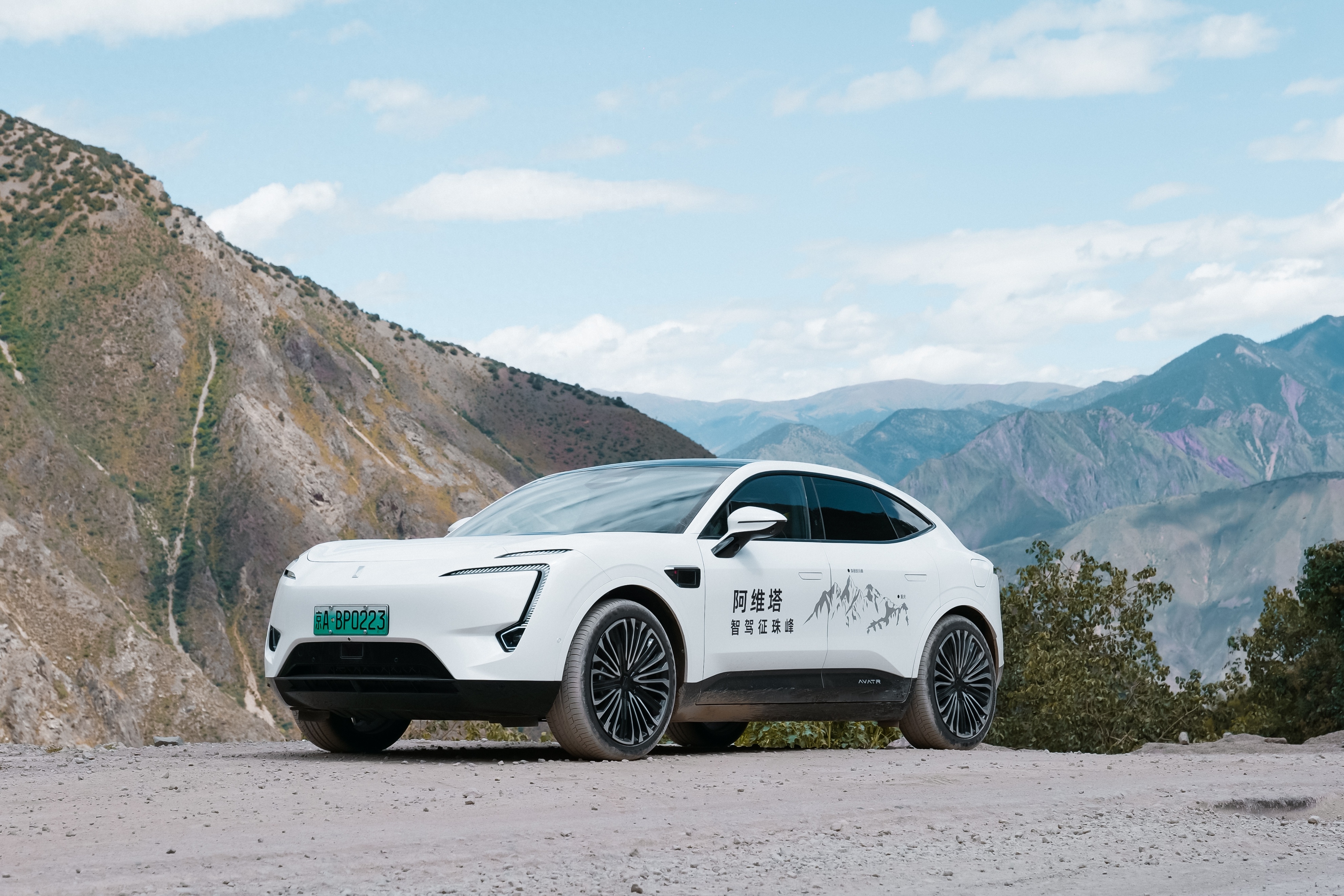 智驾大陆近2亿美元融资落定 合资与普惠模式成行业新标杆