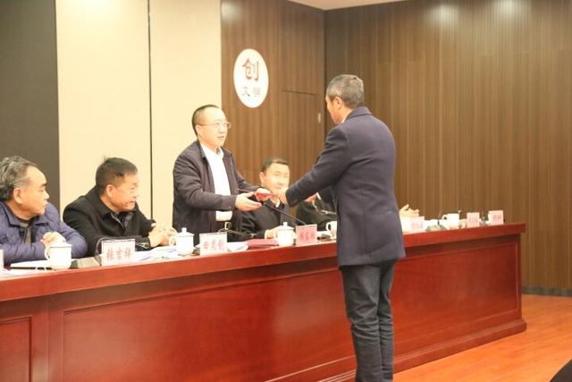 麒麟城乡投集团:涉金融借款合同纠纷 麒麟职校已向中航信托支付7500万元款项