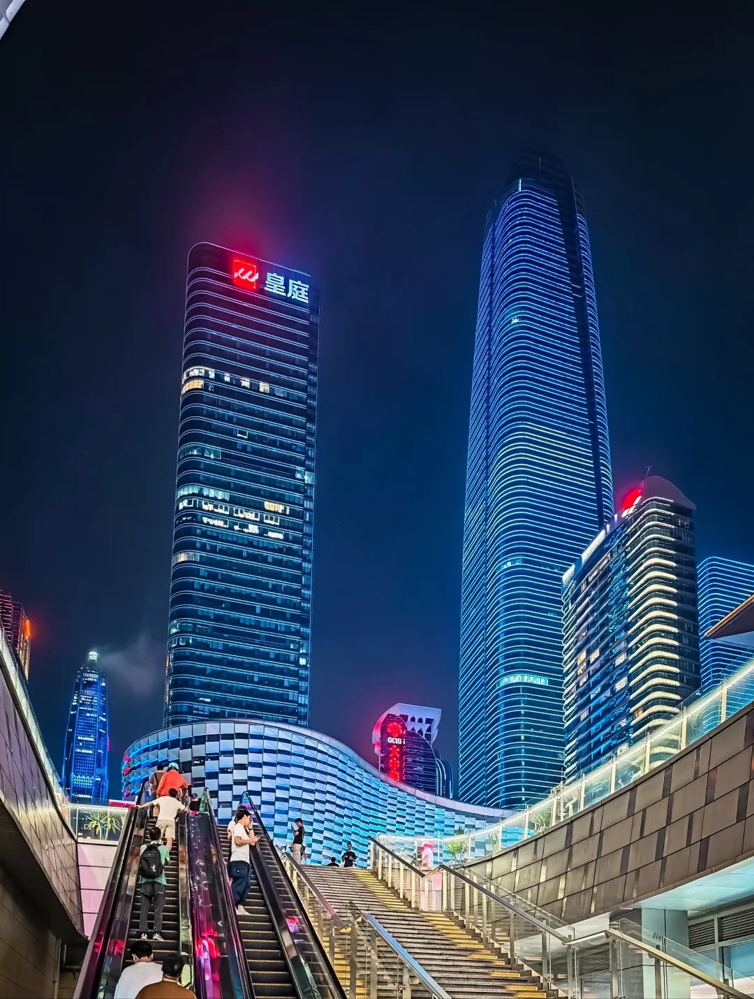 深圳打造科技零售新地标 逛街逛出“未来感”